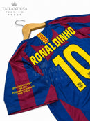 Retrô Barcelona Ronaldinho 10 | Legends